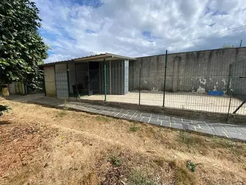 Dog kennel